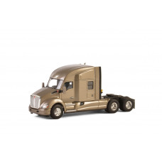 USA Basic Line: Kenworth T680 (silver)